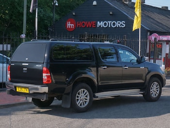 Used Toyota Hilux 2015 for sale - 79072879: Photo