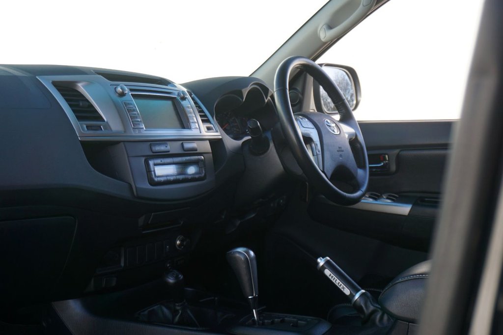 Used Toyota Hilux 2016 for sale - 76783652: Photo 23