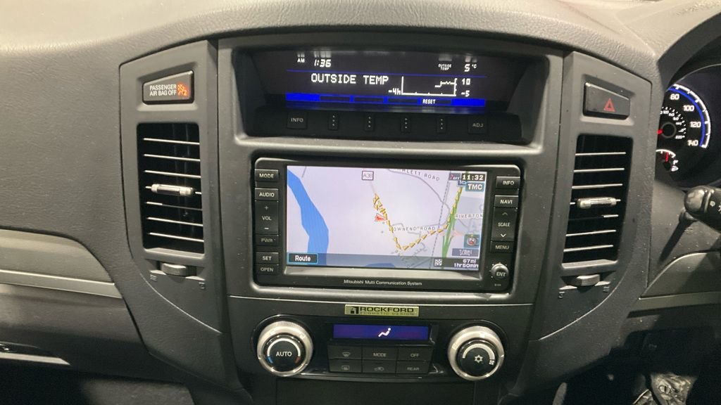 Used Mitsubishi Shogun 2012 for sale - 77212567: Photo 9