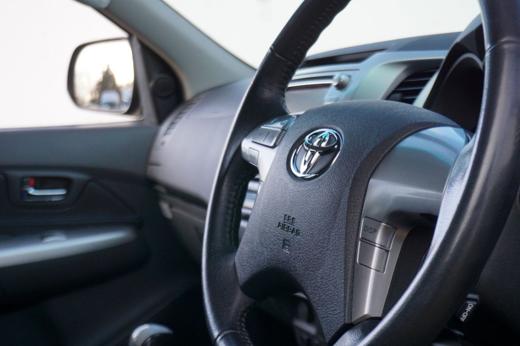 Used Toyota Hilux 2013 for sale - 77212133: Photo 21