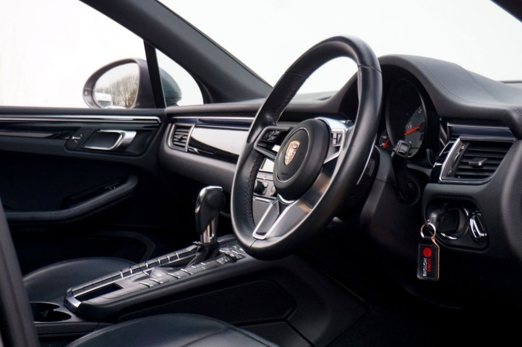 Used Porsche Macan 2014 for sale - 77153430: Photo 20