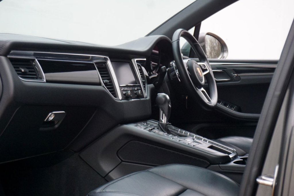 Used Porsche Macan 2014 for sale - 77153430: Photo 22