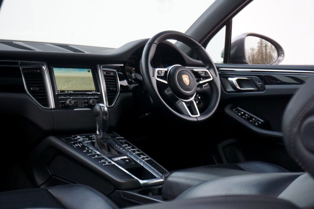 Used Porsche Macan 2014 for sale - 77153430: Photo 24