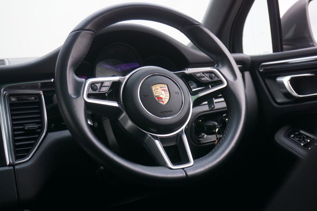 Used Porsche Macan 2014 for sale - 77153430: Photo 37