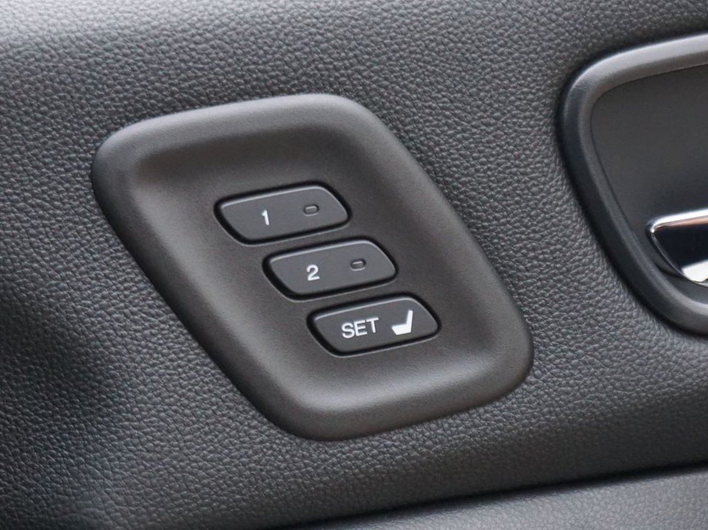 Used Honda CR-V 2015 for sale - 77038117: Photo 9