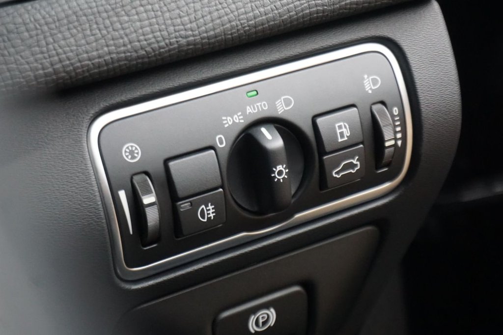 Used Volvo XC60 2016 for sale - 76855099: Photo 38