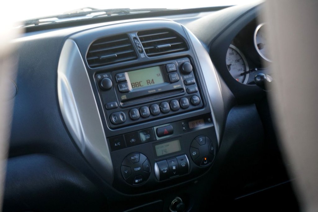 Used Toyota RAV4 2004 for sale - 76783966: Photo 24