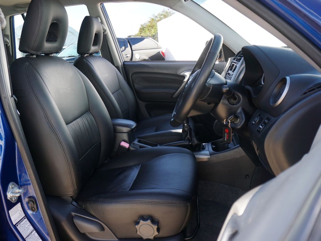 Used Toyota RAV4 2004 for sale - 76783966: Photo 8