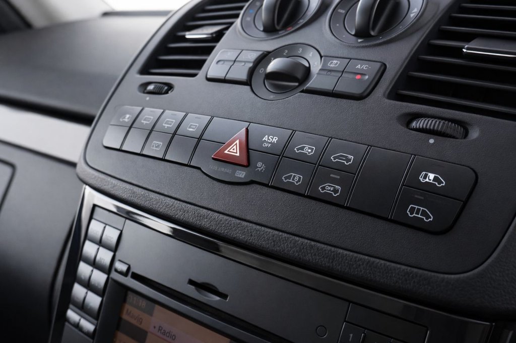 Used Mercedes-Benz Viano 2013 for sale - 77288133: Photo 25