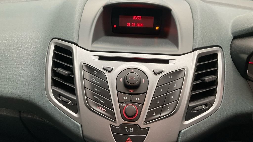 Used Ford Fiesta 2011 for sale - 77966934: Photo 9