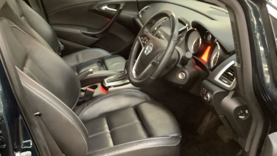 Used Vauxhall Astra 2015 for sale - 76986222: Photo 5