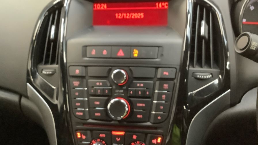 Used Vauxhall Astra 2015 for sale - 76986222: Photo 7