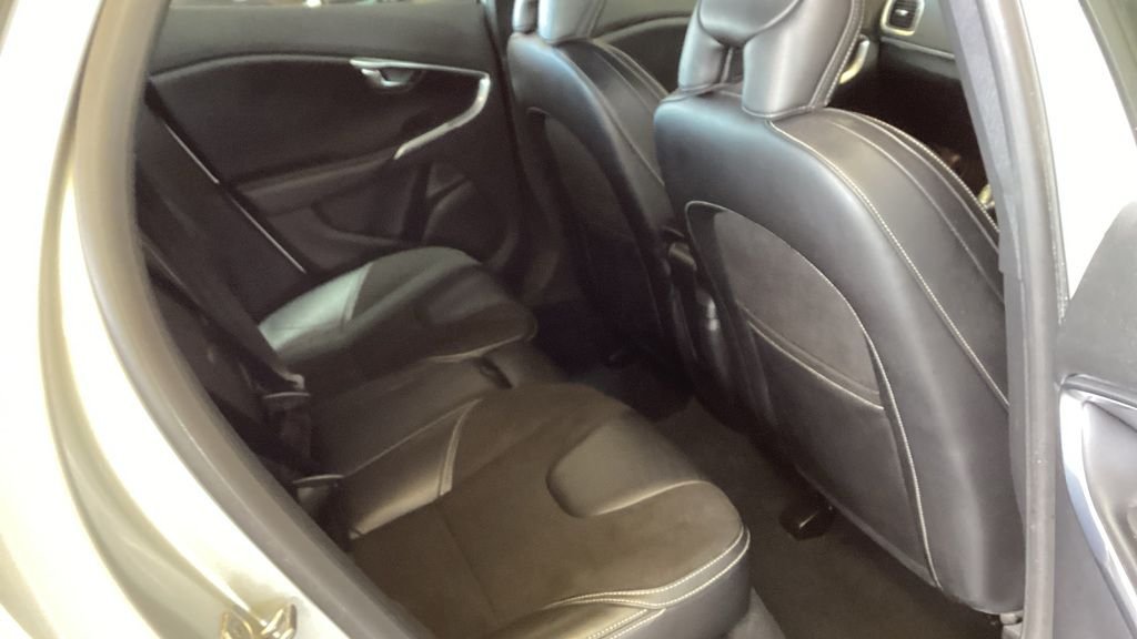 Used Volvo V40 2014 for sale - 78181732: Photo 6