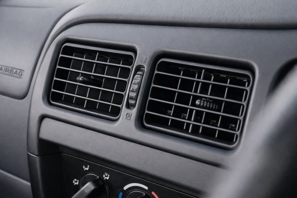 Used Toyota Hilux 2003 for sale - 77643103: Photo 19