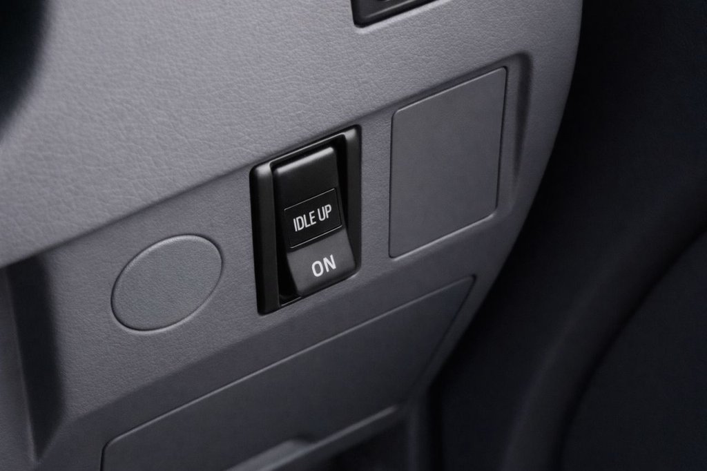 Used Toyota Hilux 2003 for sale - 77643103: Photo 25