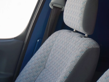 Used Toyota HiAce 2005 for sale - 79341331: Photo