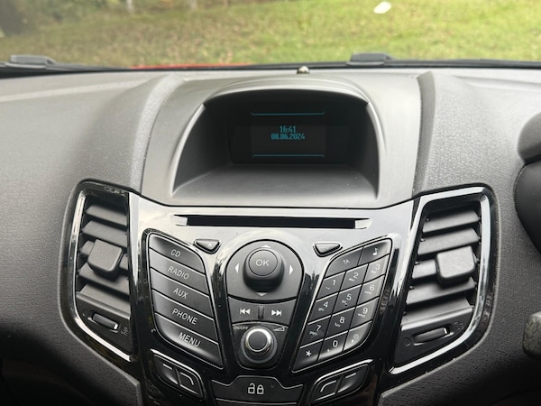 Used Ford Fiesta 2013 for sale - 76302948: Photo 24