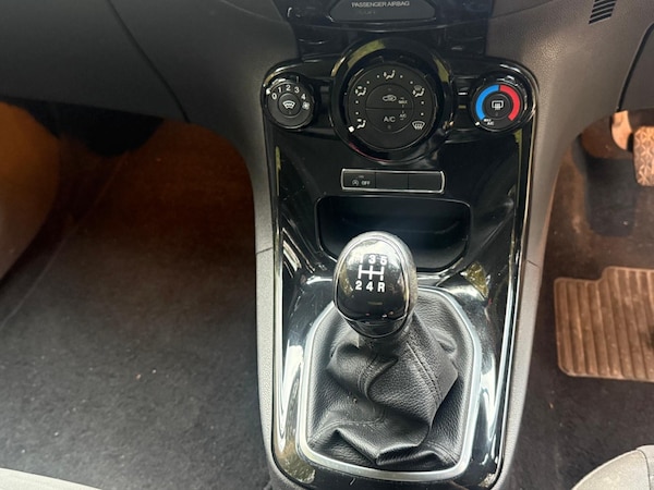 Used Ford Fiesta 2013 for sale - 76302948: Photo 26