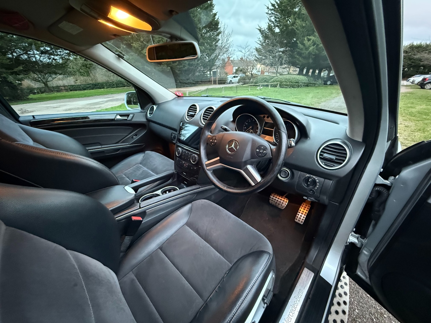 Used Mercedes-Benz M Class 2009 for sale - 77084330: Photo 44