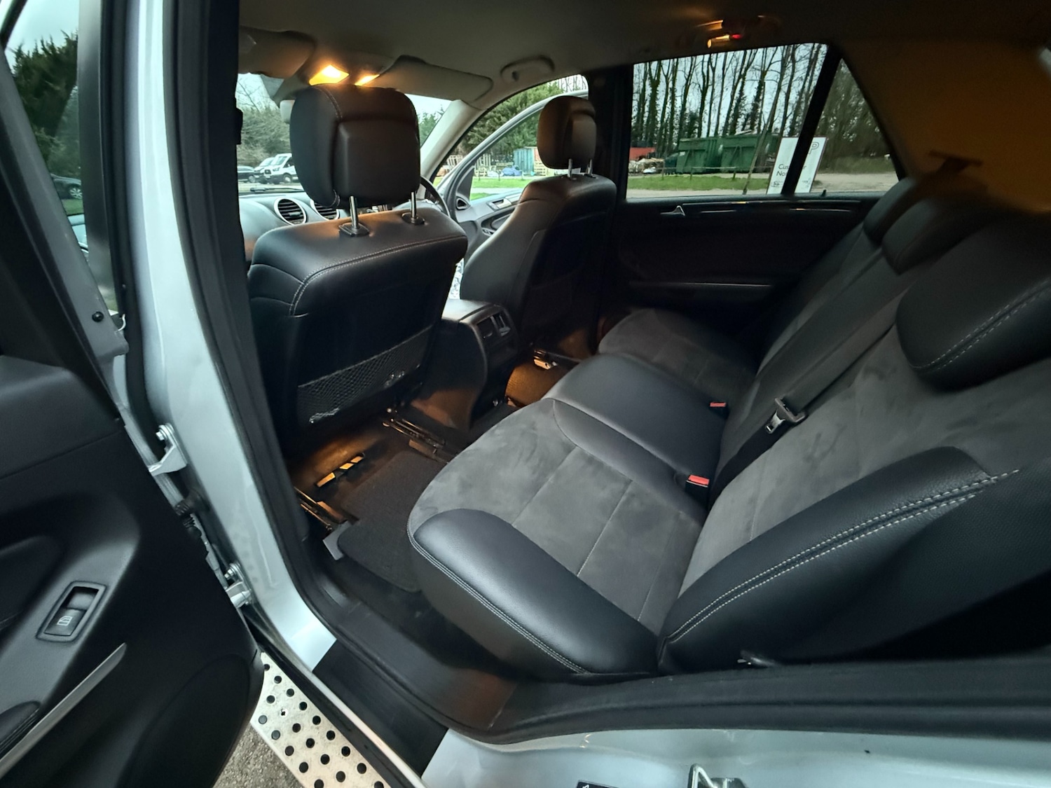 Used Mercedes-Benz M Class 2009 for sale - 77084330: Photo 49