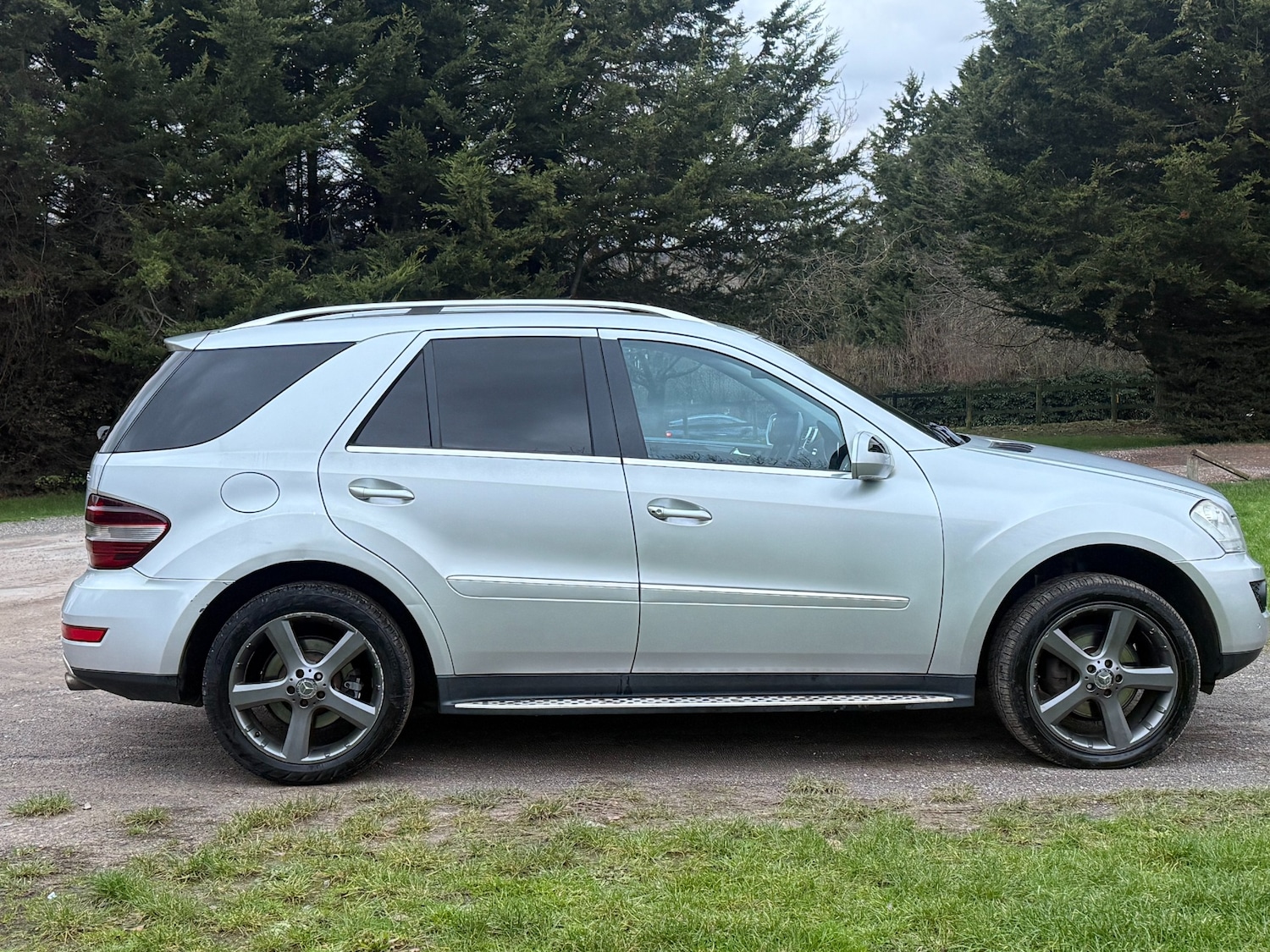 Used Mercedes-Benz M Class 2009 for sale - 77084330: Photo 8