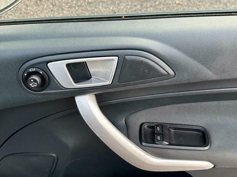 Used Ford Fiesta 2012 for sale - 77663061: Photo 29