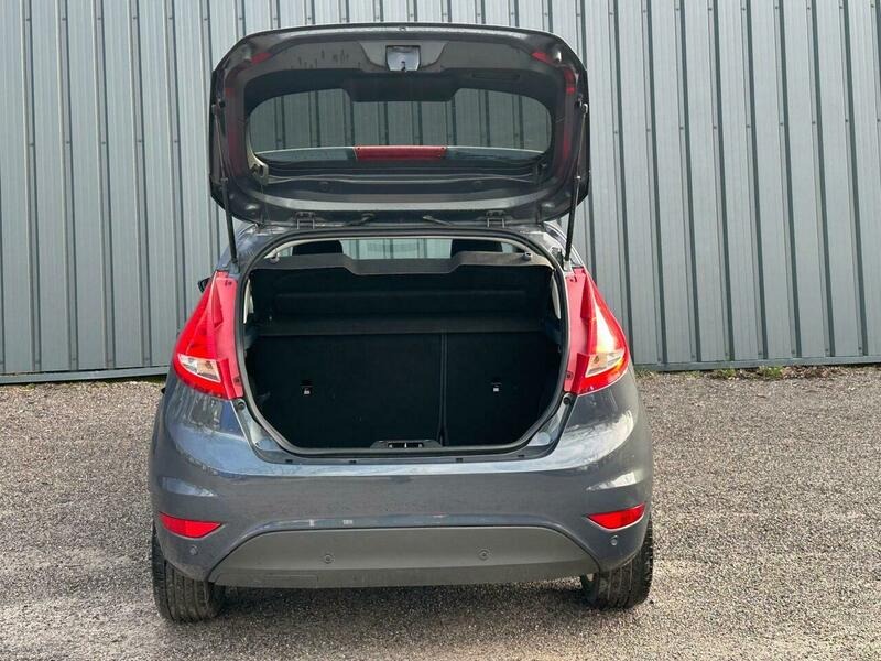 Used Ford Fiesta 2012 for sale - 77663061: Photo 31