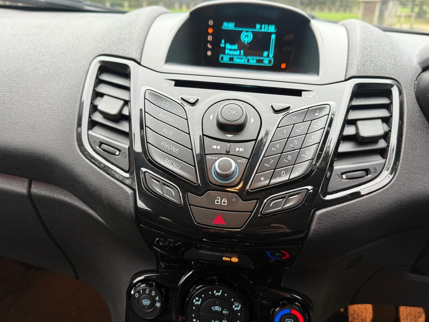 Used Ford Fiesta 2014 for sale - 76092266: Photo 43