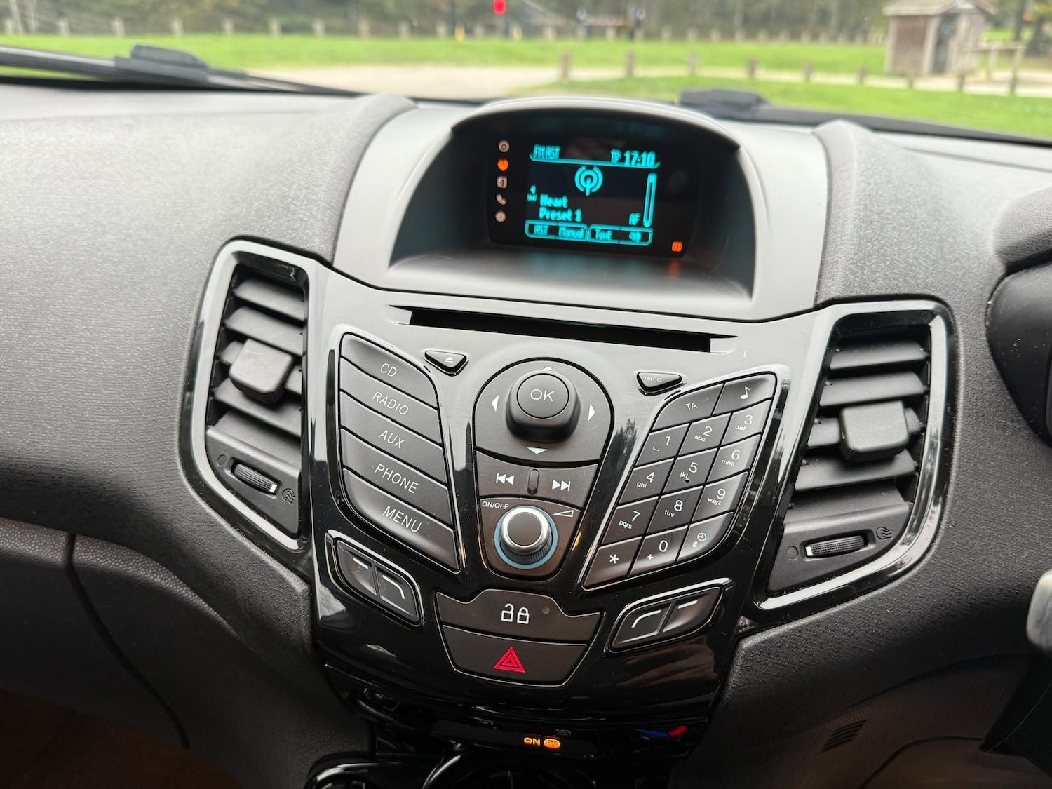 Used Ford Fiesta 2014 for sale - 76092266: Photo 44