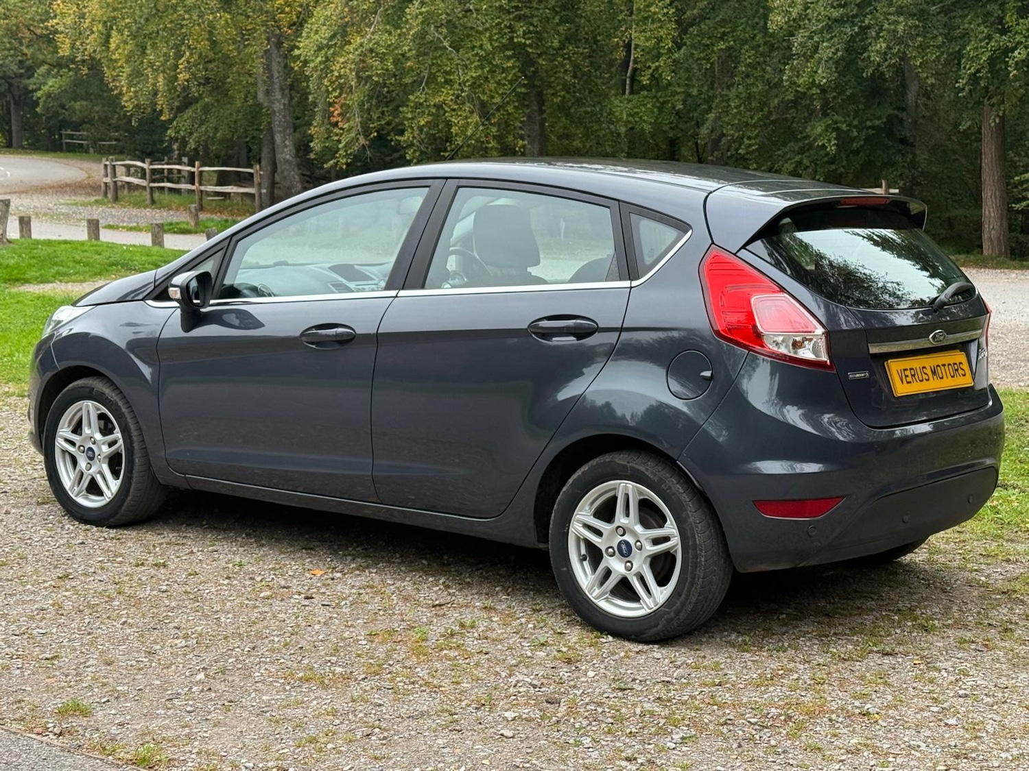Used Ford Fiesta 2014 for sale - 76092266: Photo 5