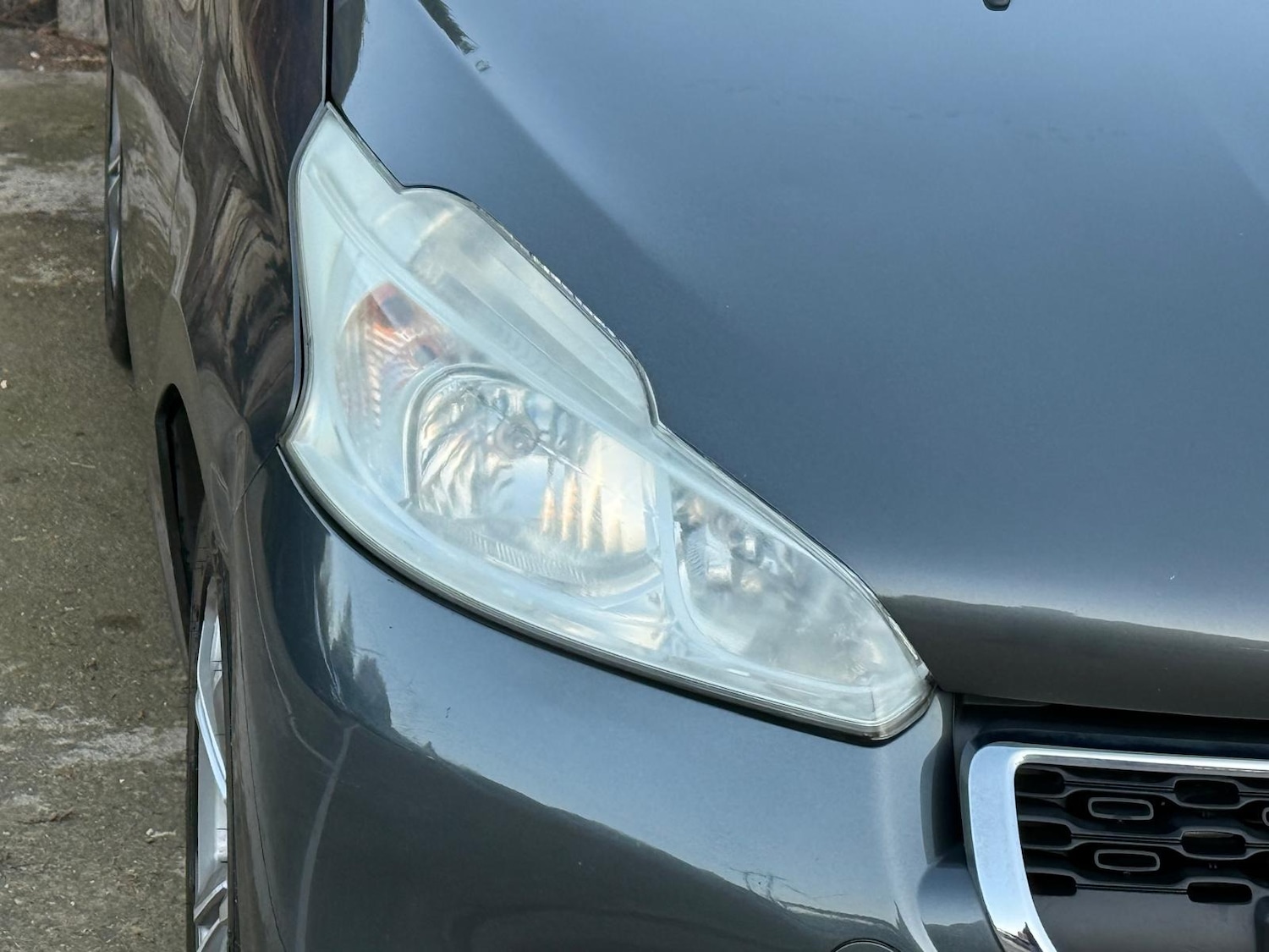 Used Peugeot 208 2012 for sale - 76761939: Photo 27