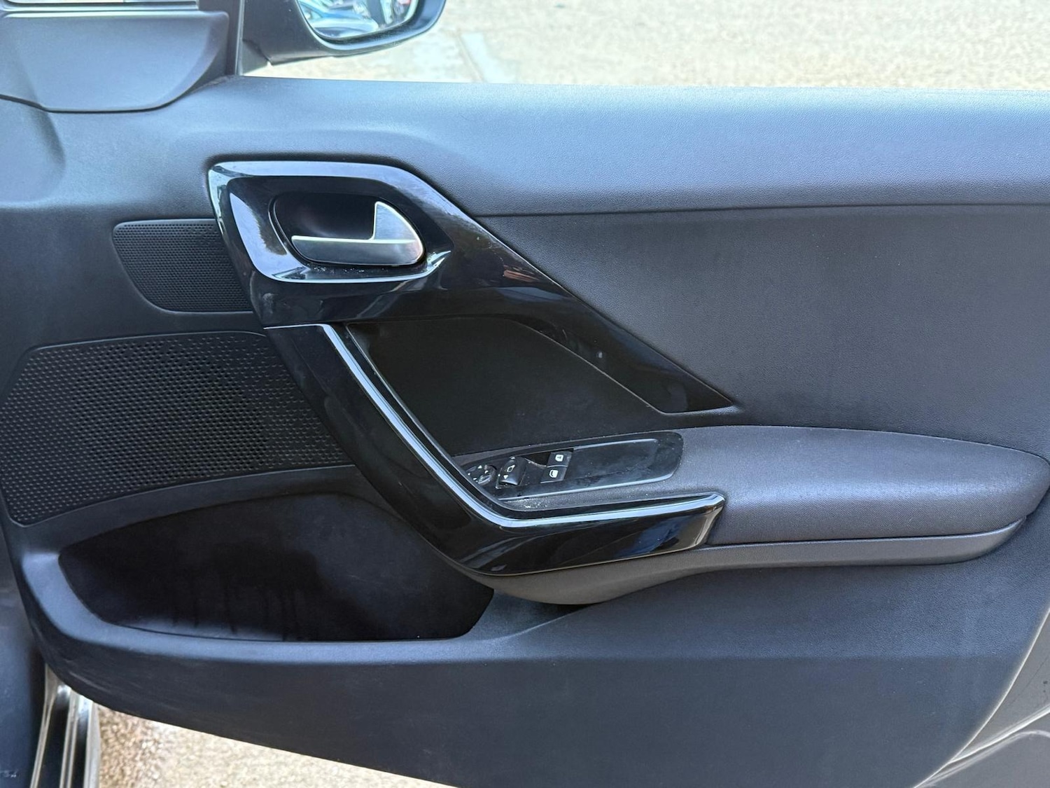 Used Peugeot 208 2012 for sale - 76761939: Photo 31