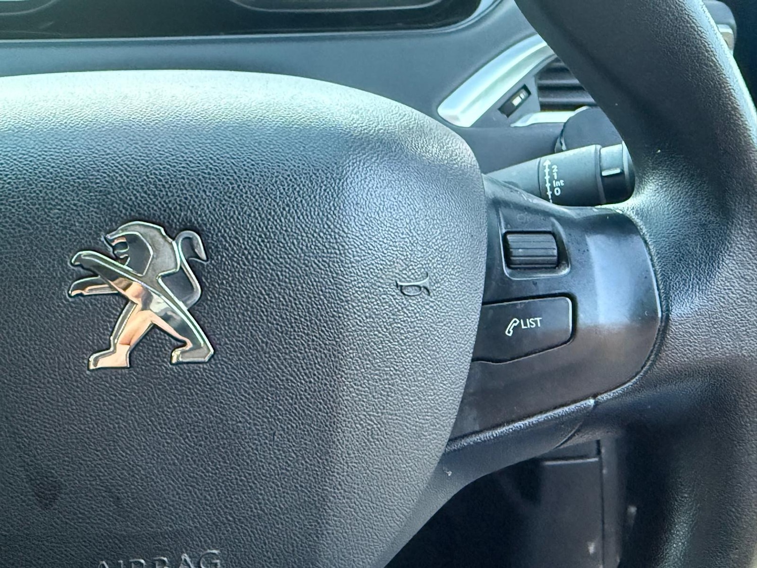 Used Peugeot 208 2012 for sale - 76761939: Photo 36