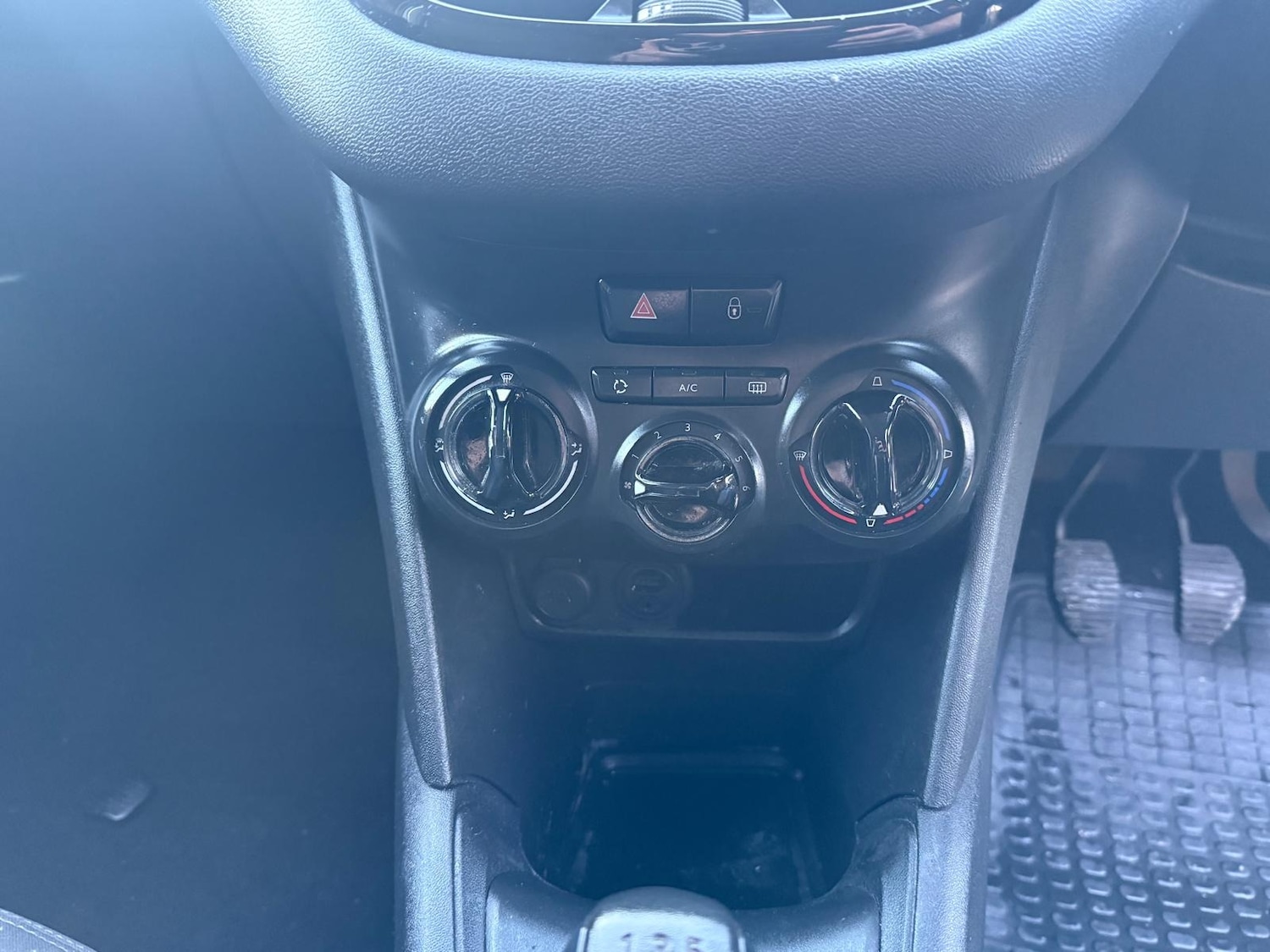 Used Peugeot 208 2012 for sale - 76761939: Photo 39