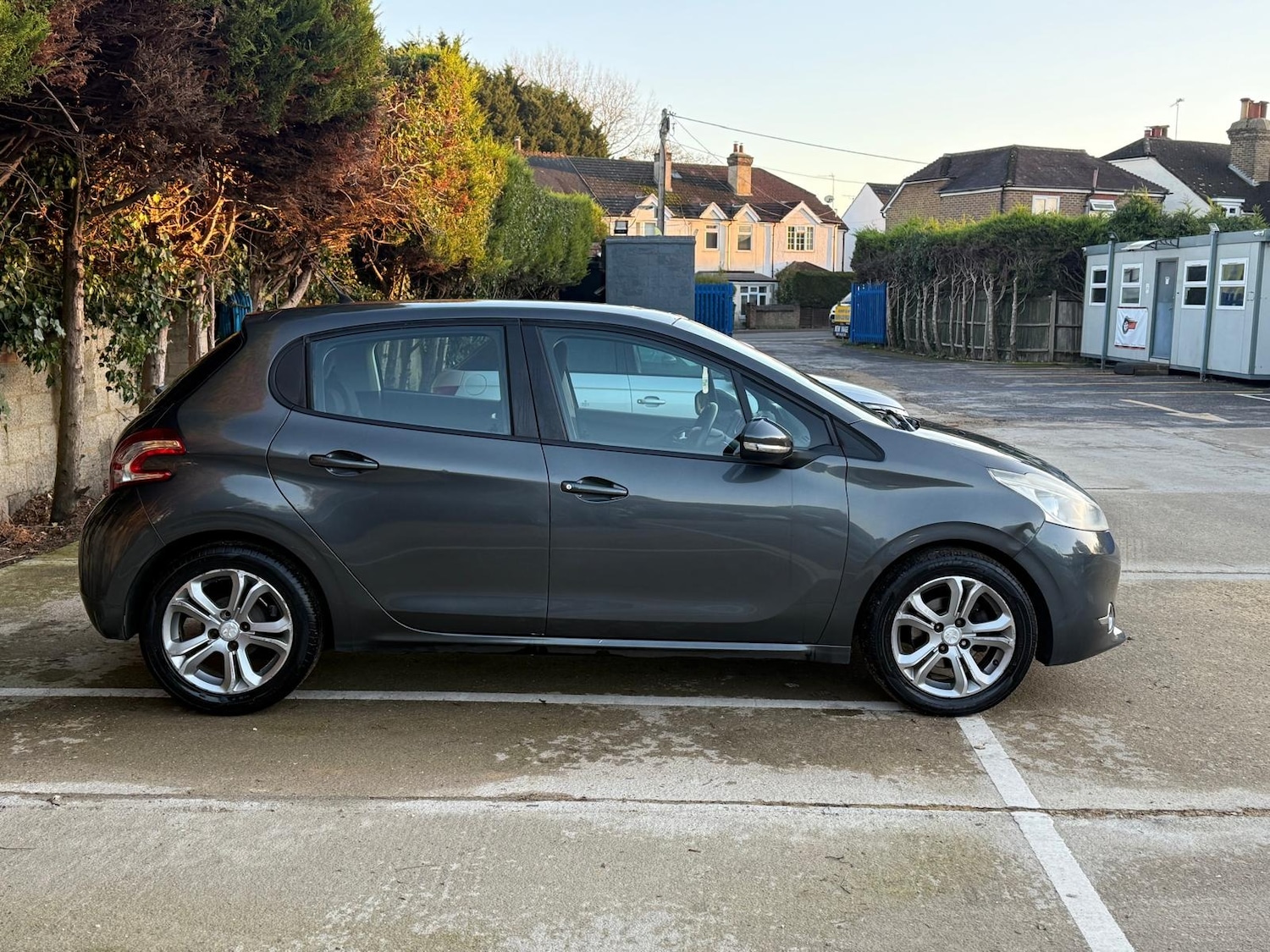 Used Peugeot 208 2012 for sale - 76761939: Photo 8