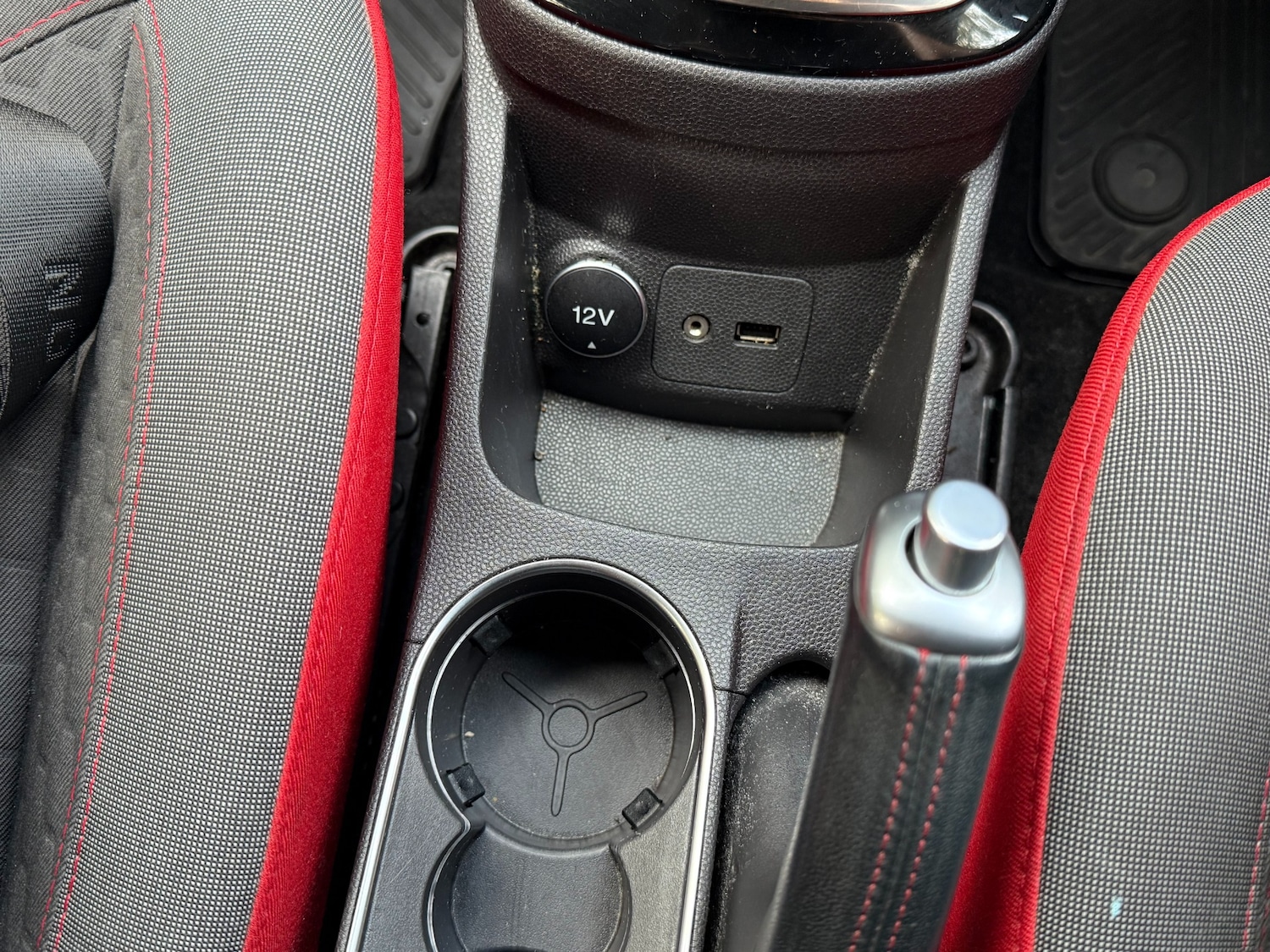 Used Ford Fiesta 2015 for sale - 76108332: Photo 38