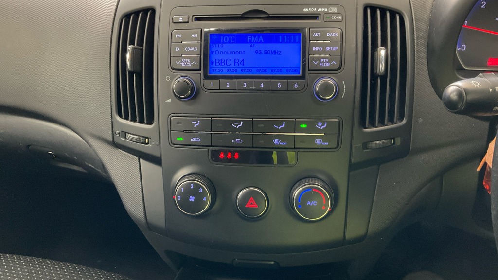 Used Hyundai i30 2010 for sale - 77888750: Photo 11