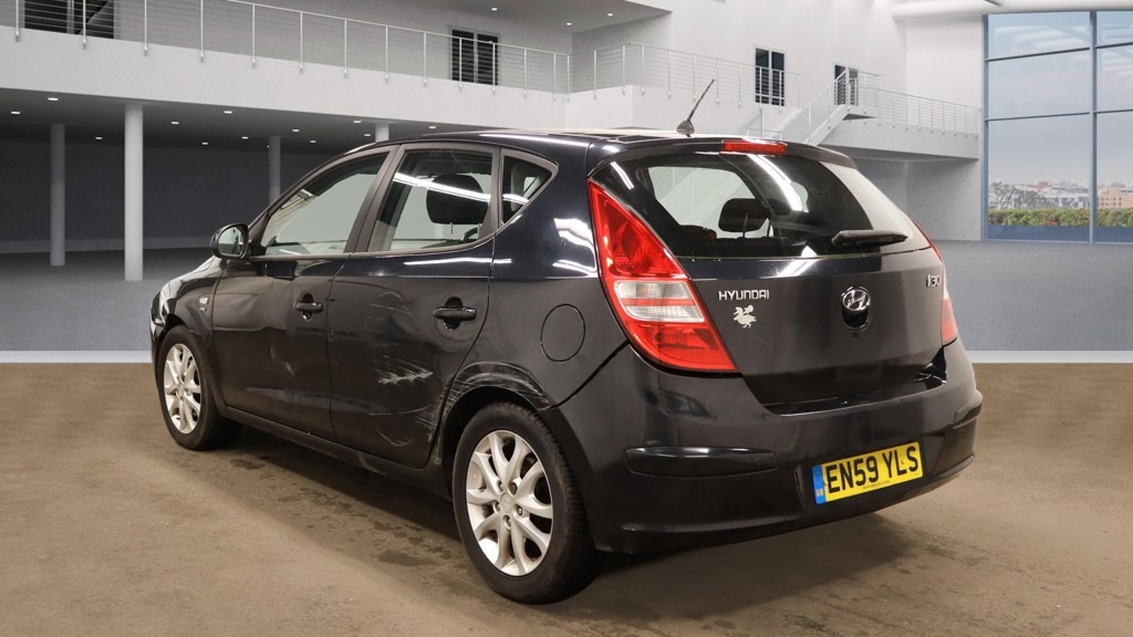 Used Hyundai i30 2010 for sale - 77888750: Photo 3