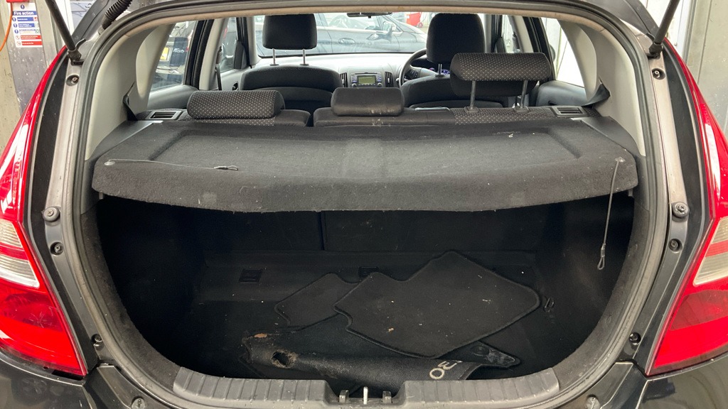 Used Hyundai i30 2010 for sale - 77888750: Photo 7