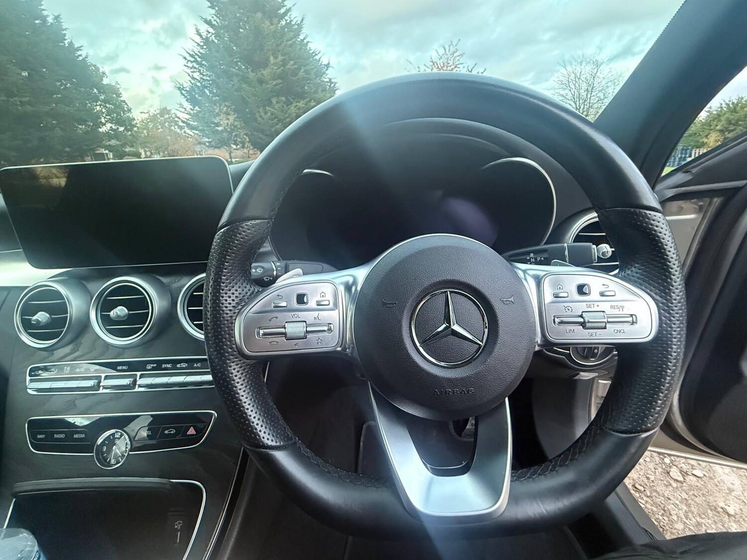 Used Mercedes-Benz C Class 2019 for sale - 76394937: Photo 30