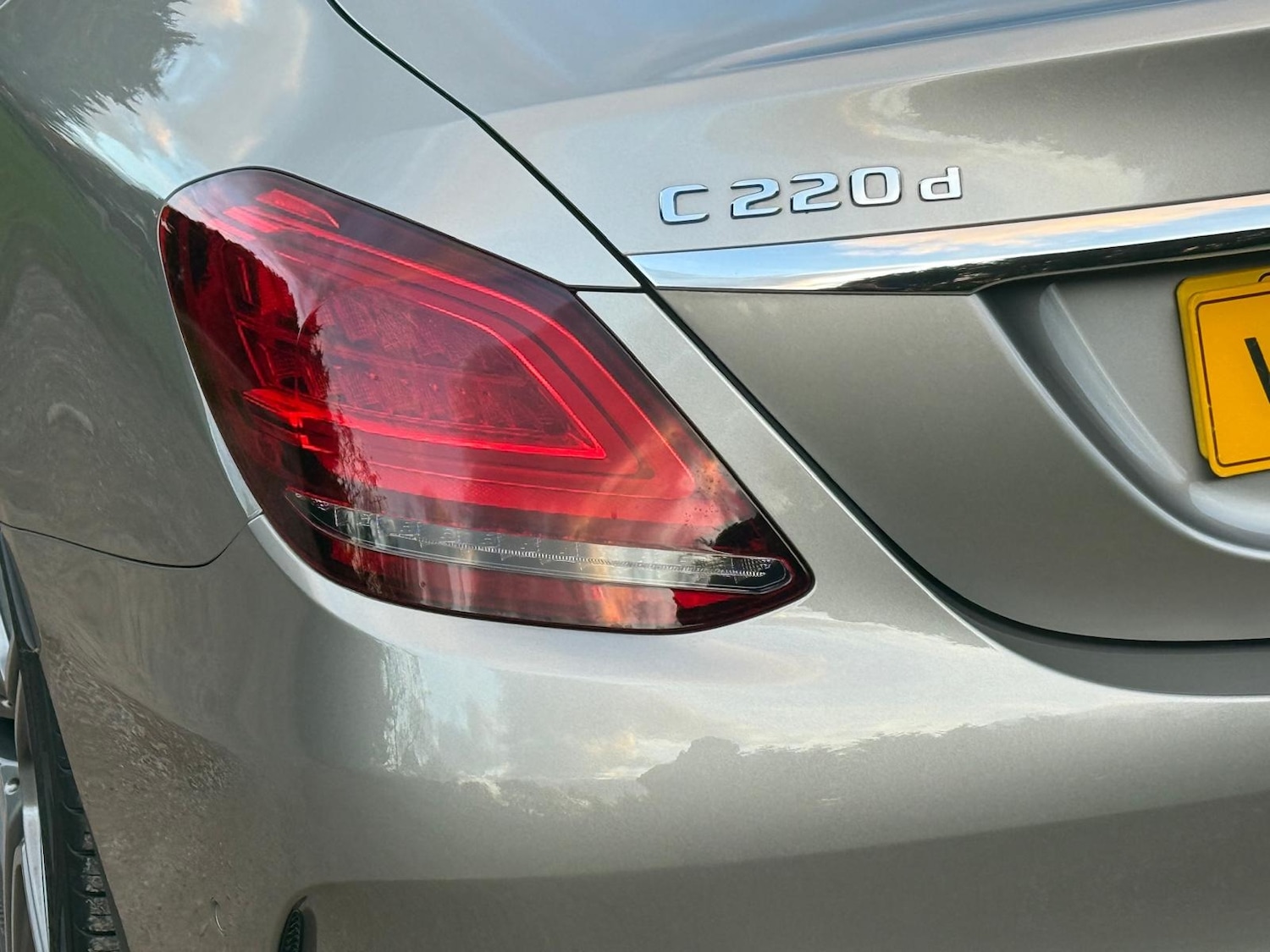 Used Mercedes-Benz C Class 2019 for sale - 76394937: Photo 8