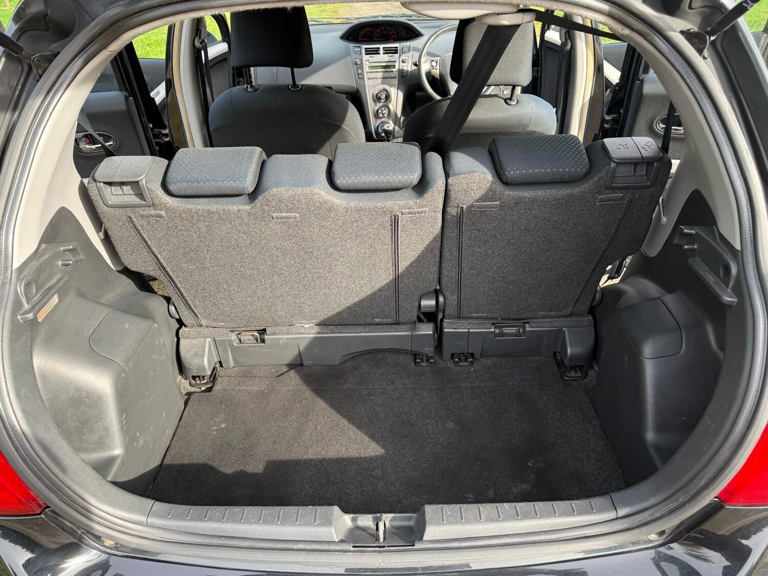 Used Toyota Yaris 2010 for sale - 77663739: Photo 25