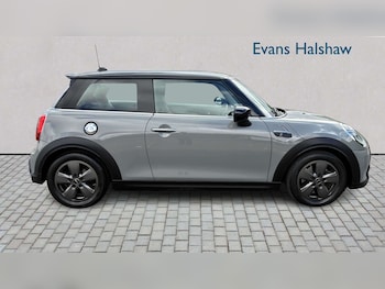 Used MINI Hatch 2021 for sale - 79443701: Photo