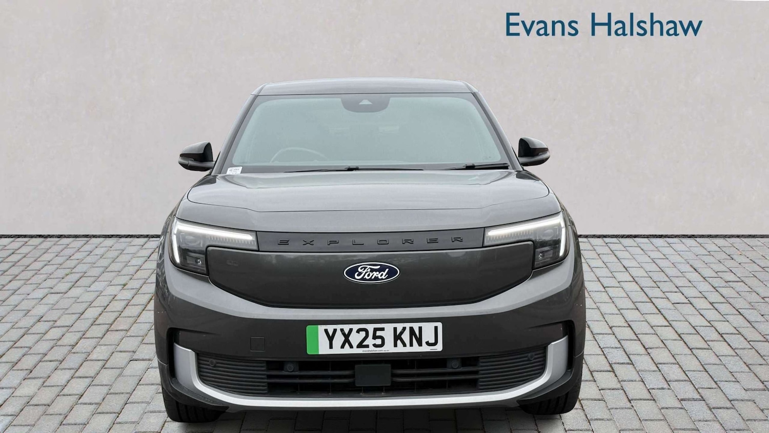 Used Ford Explorer 2025 for sale - 78149142: Photo 2