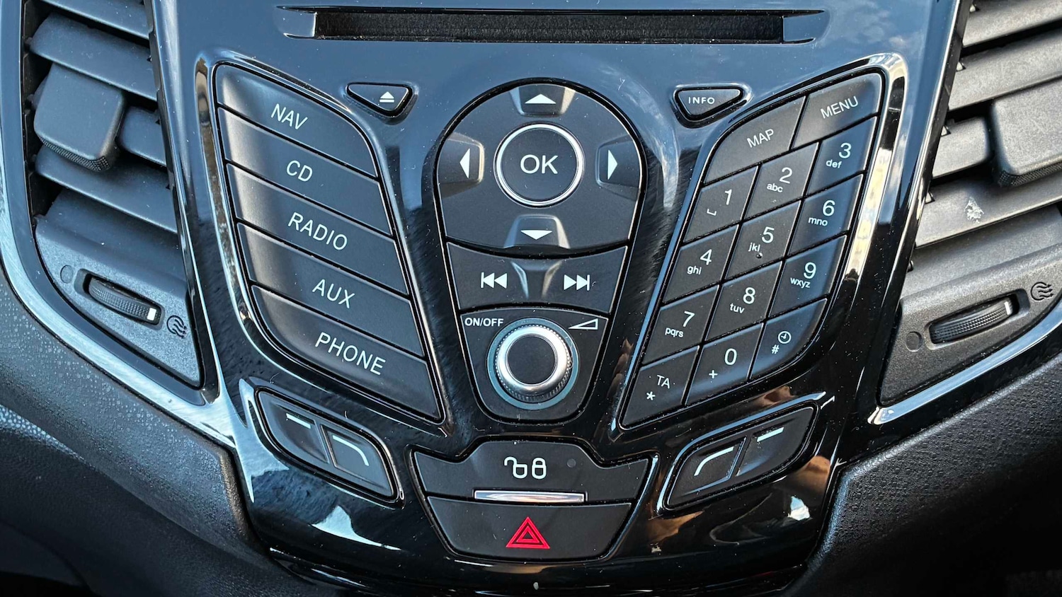 Used Ford Fiesta 2017 for sale - 76460201: Photo 20