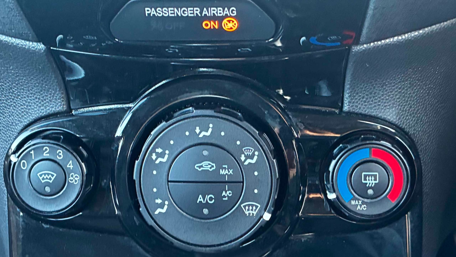 Used Ford Fiesta 2017 for sale - 76460201: Photo 21