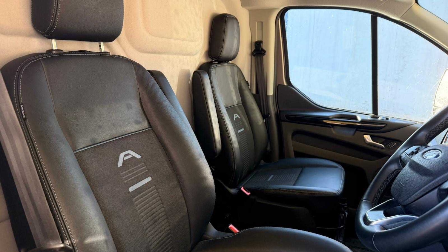 Used Ford Transit Custom 2022 for sale - 76636786: Photo 8