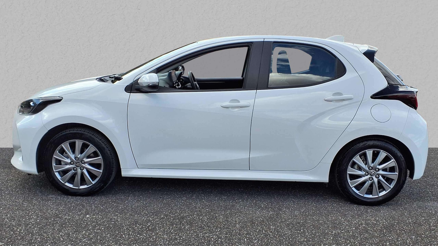 Used Toyota Yaris 2023 for sale - 78161230: Photo 4