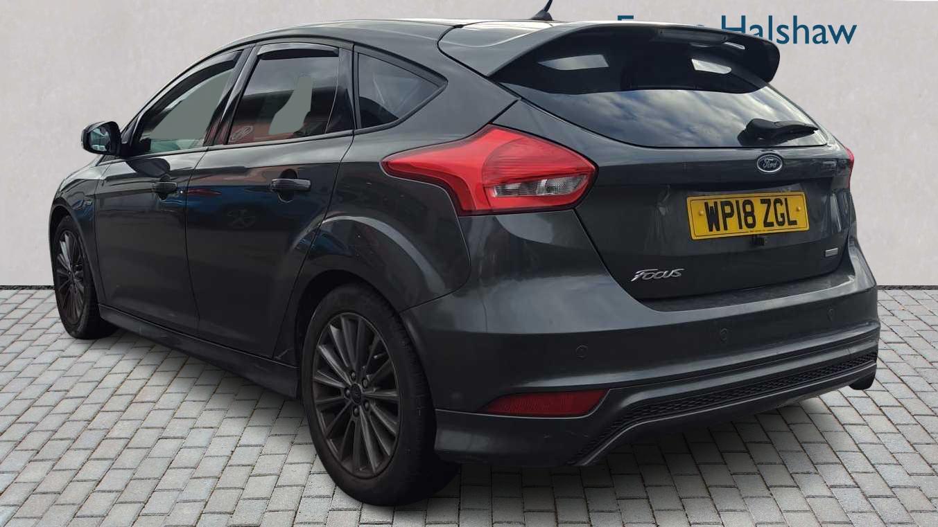 Used Ford Focus for sale - 76540809: Photo 2