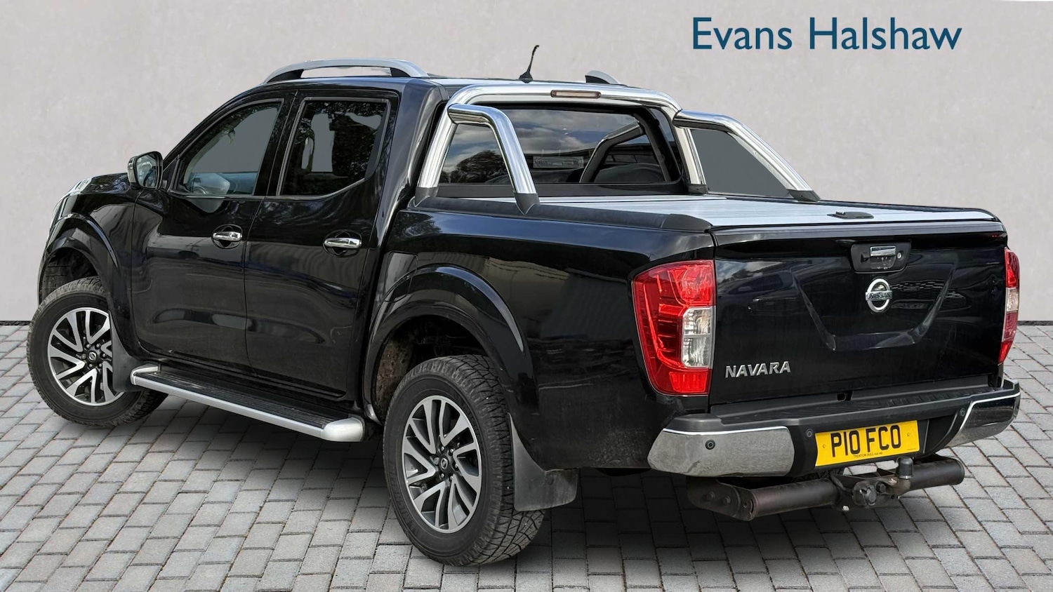 Used Nissan Navara 2017 for sale - 76460464: Photo 2